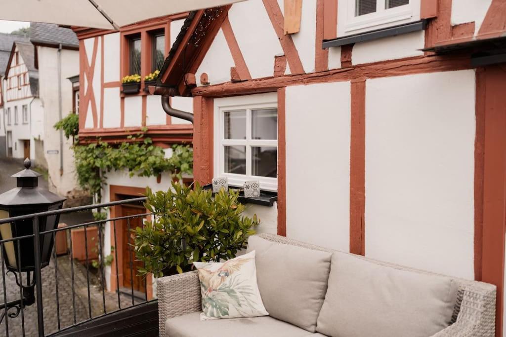 Appartamento Modernes Tiny House Mit Sonnenterrasse Ediger-Eller Esterno foto