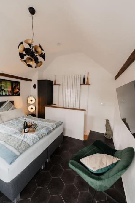 Appartamento Modernes Tiny House Mit Sonnenterrasse Ediger-Eller Esterno foto