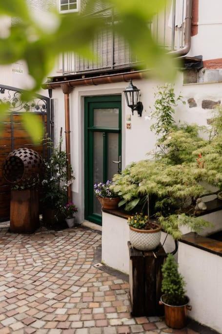 Appartamento Modernes Tiny House Mit Sonnenterrasse Ediger-Eller Esterno foto